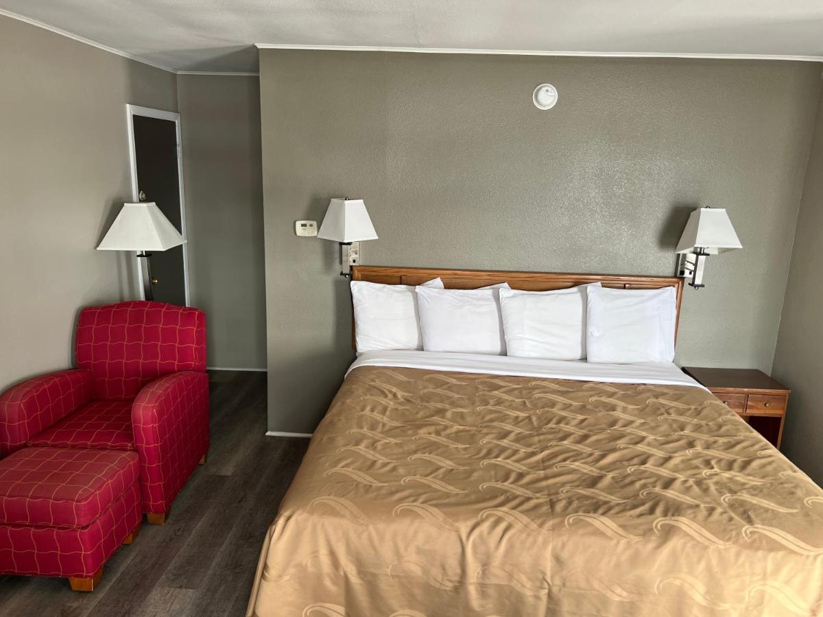 Timberly Motel Gaylord Ngoại thất bức ảnh
