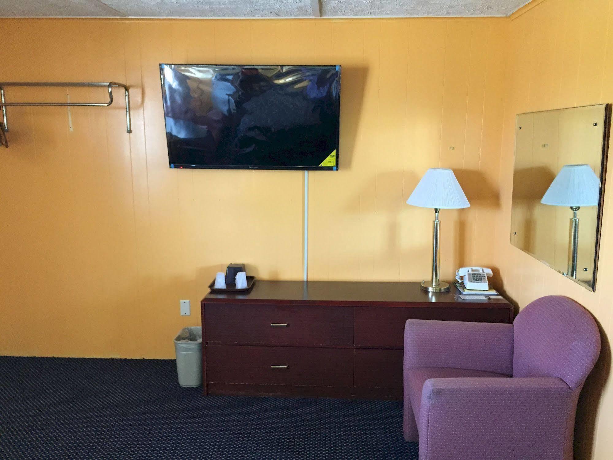 Timberly Motel Gaylord Ngoại thất bức ảnh