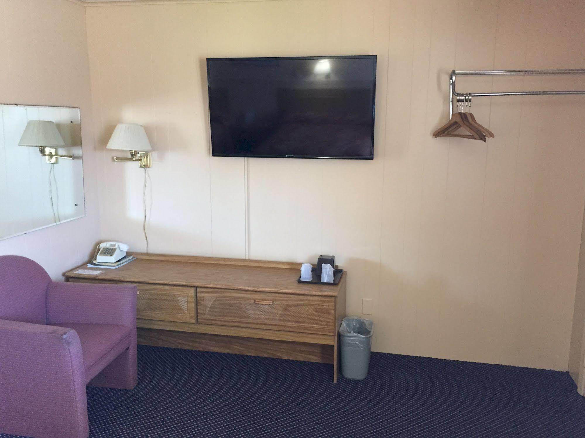 Timberly Motel Gaylord Ngoại thất bức ảnh